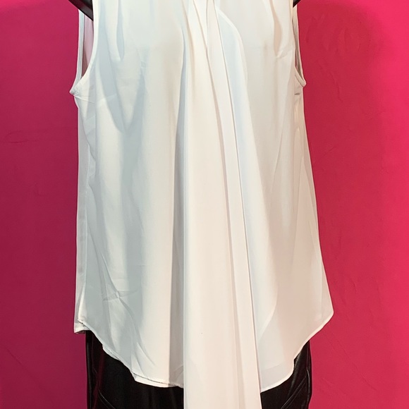 White sleeveless ruffle front blouse - Picture 5 of 8
